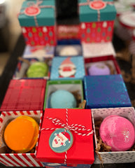 Indulge in Bliss: The Ultimate Holiday Gift Box with Bath Bomb